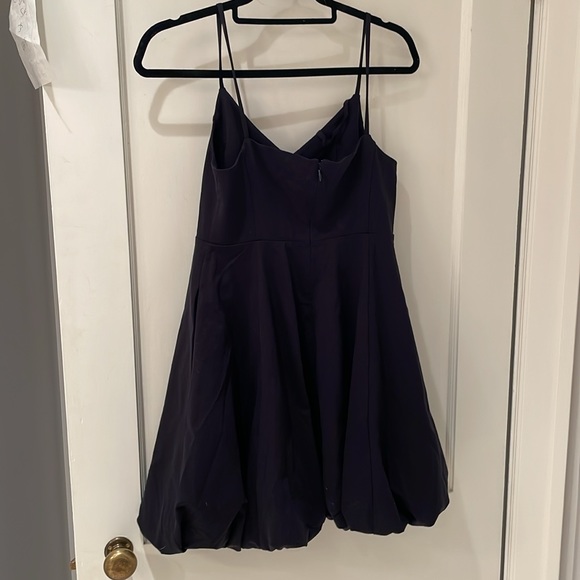 Mormon wives Black v neck short dress size2 extra small with a bumble hem nwt - Picture 9 of 9